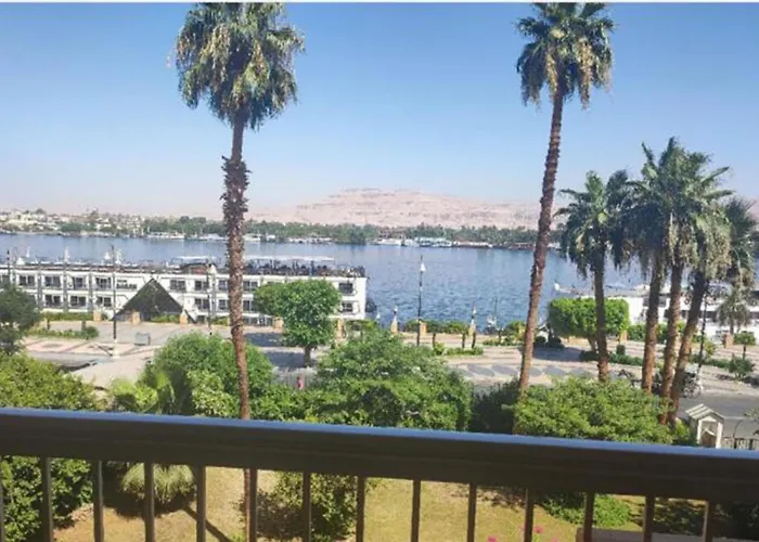 Aracan Eatabe Luxor Hotel
