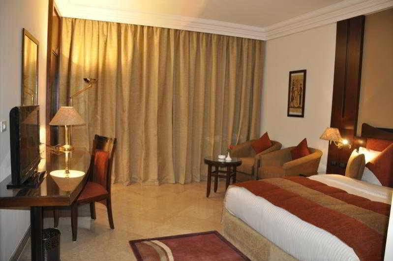 Aracan Eatabe 4* Luxor